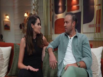 Former RCB player AB de Villiers wife Danielle De Villiers supporting KKR due to Shahrukh Khan | IPLचा आवडता संघ कोणता? पत्नीच्या उत्तरानं डिव्हिलियर्सही झाला शॉक; अभिनेत्यासाठी बदलली टीम