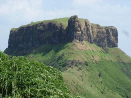 Raireshwar Fort is a testimony of Swarajya and a historical heritage | Historical Place: स्वराज्याची साक्ष देणारा अन् ऐतिहासिक वारसा लाभलेला रायरेश्वर किल्ला