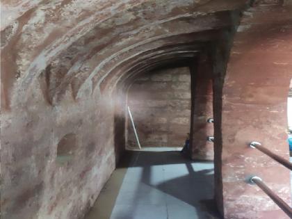 Ancient Buddha cave, Chaitya, found at Bhudargad fort in Kolhapur | कोल्हापुरातील भुदरगड किल्ल्यावर सापडले प्राचीन बुद्ध गुहा, चैत्य 