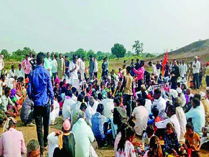 The issue of rehabilitation is pressing; Dharna-movement with families of Dindoda project victims | पुनर्वसनाचा प्रश्न खितपत; दिंदोडा प्रकल्पग्रस्तांचे परिवारासह धरणे-आंदोलन