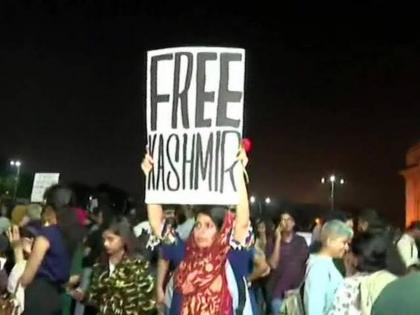  Free posters of 'Free Kashmir' to undo the Internet - Mehk | इंटरनेट पूर्ववत करण्यासाठी ‘फ्री काश्मीर’चे पोस्टर - मेहक