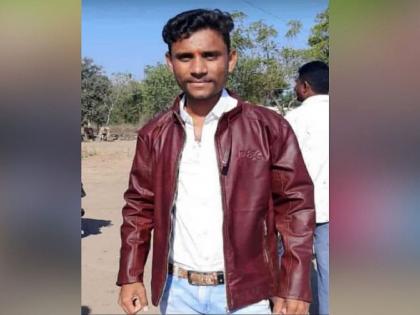 While erecting a pavilion, a young man died due to electric shock, his friend was injured | वडगावात आक्रीत घडले ... मंडप उभारताना विजेच्या शॉकने तरुणाचा मृत्यू, मित्र जखमी