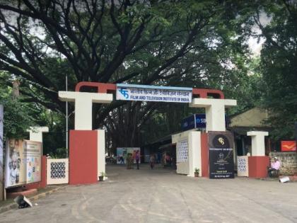 The health of the students who sat on hunger strike deteriorated All three were advised to be hospitalized | FTII च्या उपोषणास बसलेल्या एका विद्यार्थ्याची तब्बेत ढासळली; रुग्णालयात दाखल होण्याचा सल्ला