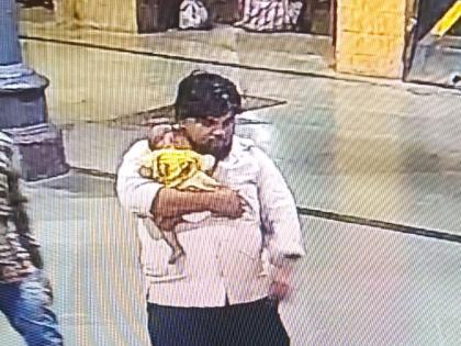 Baby back in mother's arms because of Mumbai police; baby theft racket bursted | पोलिसांमुळे बाळ पुन्हा आईच्या कुशीत; चोरी रॅकेटमधून सुटका