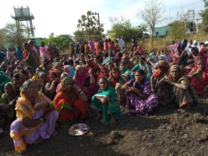 Washim: Funeral in the mourning atmosphere who died in the accident! | वाशिम : अपघातात मृत्युमुखी पडलेल्या वारकऱ्यांवर शोकाकुल वातावरणात अंत्यसंस्कार!