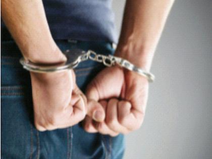 He came from Bangladesh 20 years ago; married a woman from Navi Mumbai | २० वर्षांपूर्वी बांगलादेशमधून तो आला; नवी मुंबईतील महिलेशी संसार थाटला He came from Bangladesh 20 years ago; married a woman from Navi Mumbai | २० वर्षांपूर्वी बांगलादेशमधून तो आला; नवी मुंबईतील महिलेशी संसार थाटला
