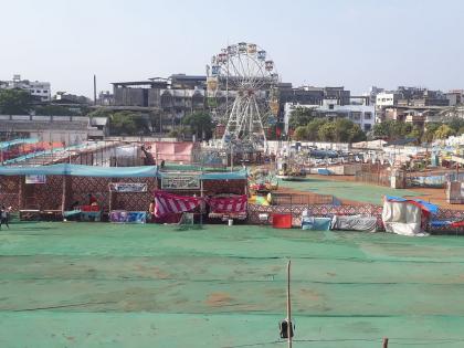 Strange administration of Bhiwandi Municipal Corporation; amusement park held in the cricket stadium | भिवंडी महापालिकेचा अजब कारभार; चक्क क्रिकेट स्टेडियममध्येच भरवली जत्रा