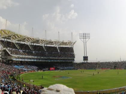 Ind vs Ban cricket match 1200 ticket for 12 thousand, two black marketers arrested | Ind vs Ban: बाराशेचे तिकीट तब्बल १२ हजारांना, काळाबाजार करणाऱ्या दोघांना अटक