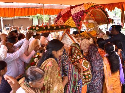 gajanan maharaj palkhi entered bhaurad arrived in town today | श्रींची पालखी भौरदमध्ये दाखल; आज शहरात आगमन