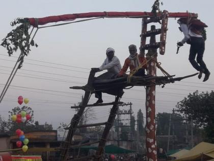 The traditional festival of tribals is celebrated in Amravati district | अमरावती जिल्ह्यात साजरा होतो आदिवासींचा पारंपारिक गळ महोत्सव