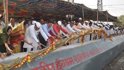 Narmada's reserved water will be available in Nandurbar district only | नर्मदेचे आरक्षीत पाणी नंदुरबार जिल्ह्यालाच मिळणार