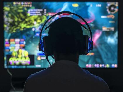 Online game addiction among youth; Two commit suicide after not meeting target | तरुणांभोवती ऑनलाइन गेमचा फास; टार्गेट पूर्ण न झाल्याने दाेघांची आत्महत्या Online game addiction among youth; Two commit suicide after not meeting target | तरुणांभोवती ऑनलाइन गेमचा फास; टार्गेट पूर्ण न झाल्याने दाेघांची आत्महत्या