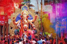 No subscription ... no pavilion ... no ... donation; This year, Ganeshotsav in Solapur will be held simply | ना वर्गणी...ना मंडप...ना...देणगी; यंदा सोलापुरातील गणेशोत्सव होणार साधेपणाने