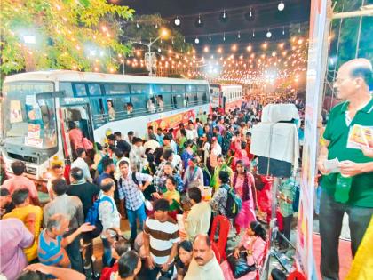 Free bus service from political parties for Ganesh devotees | गणेशभक्तांसाठी राजकीय पक्षांची मोफत बससेवा, सुमारे ५०० बसेस रवाना, मनसेच्याही ५३ गाड्या Free bus service from political parties for Ganesh devotees | गणेशभक्तांसाठी राजकीय पक्षांची मोफत बससेवा, सुमारे ५०० बसेस रवाना, मनसेच्याही ५३ गाड्या
