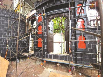 Municipal Corporation's 'One Window Scheme' still closed; Finally, construction of pavilions for Ganeshotsav begins without permission | मनपाची ‘एक खिडकी योजना’ बंदच; अखेर परवानगीशिवायच गणेशोत्सवासाठी मंडप उभारणी