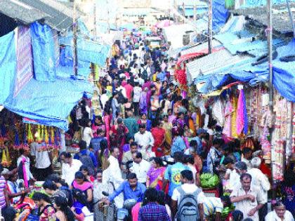  The enthusiasm of crowd of devotees and enthusiasm | गर्दीचा महापूर अन् भक्तांचा उत्साह