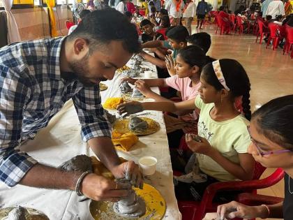 Mumbai: Workshop of cowherds to make Ganesha idol, 110 children participated | गणेशमूर्ती घडविण्यासाठी बालगोपाळांची कार्यशाळा, ११० मुलांनी घेतला सहभाग