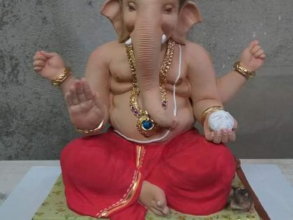 Preference for making homemade Ganesha idols | घरगुती गणेशमूर्ती तयार करण्यास प्राधान्य