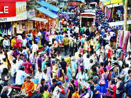 Decorated markets with idle literature, customers' strength | पूजेच्या साहित्याने सजल्या बाजारपेठा, ग्राहकांची वर्दळ