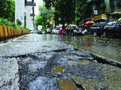 in mumbai ganeshotsav mandals worry about potholes pits should be filled before august 11 demand of public ganeshotsav coordination committee  | गणेशोत्सव मंडळांना खड्ड्यांची चिंता; पालिकेकडे खड्डे बुजवण्याची मागणी