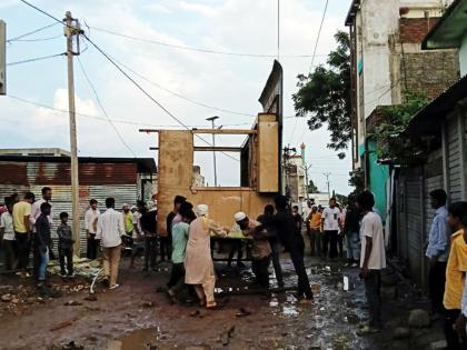 three killed after being struck by electric wire in accident in palam gangakhed parbhani | अपघातात विजेच्या तारेला धक्का लागून तिघांचा मृत्यू; तिघे गंभीर जखमी