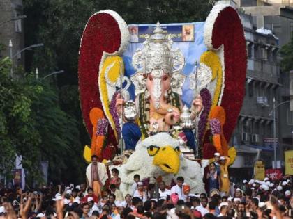 Height limit for Visarjan Ratha of Ganesha Mandals in Pune Due to the metro bridge, the height is only 21 feet! | पुण्यातील गणेश मंडळांच्या विसर्जन रथाला उंचीची मर्यादा; मेट्रो पुलामुळे उंची २१ फूटच!