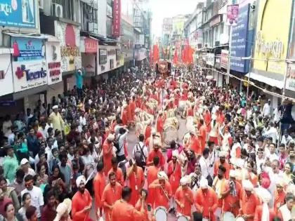 अखेर वाद मिटला; प्रत्येक मंडळ वेळ कमी करण्यासाठी कटिबद्ध, पूर्वीप्रमाणे विसर्जन मिरवणूक होणार