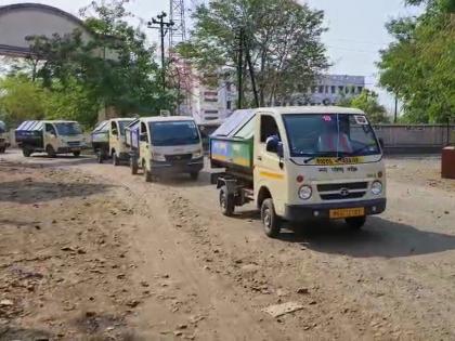 On the day of polling on behalf of the Washim Municipal Council public awareness garbage vehicle were run through the city | मतदानाच्यादिवशी वाशिम नगरपरिषदेच्यावतीने जनजागृती, शहरातून भाेंगा लावून फिरल्या घंटागाडया