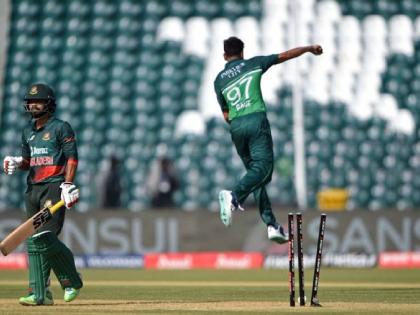 Asia Cup 2023 PAK vs BAN Live : From 147/4 to 193 all out, Bangladesh batting collapsed after a 100-run partnership between Shakib Al Hasan and Mushfiqur Rahim  | बांगलादेश All OUT! ६ फलंदाज अवघ्या ४६ धावांत माघारी; पाकिस्तानी गोलंदाज लैय भारी