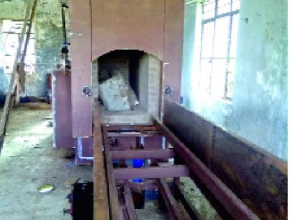 Kolhapur: Work in the open Panchganga crematorium from the gas right of December: Progression will be done in next four days. | कोल्हापूर : गॅस दाहिनी डिसेंबरपासून खुली पंचगंगा स्मशानभूमीत काम सुरू : चार दिवसांत प्रात्यक्षिक