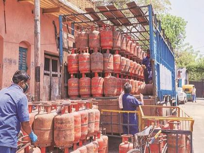 cng cooking gas becomes cheaper in the state gas prices fell by rs 3 50 and cng by rs 6 | गुड न्यूज! राज्यात CNG, स्वयंपाकाचा गॅस झाला स्वस्त; गॅसचा दर ३.५०, सीएनजी ६ रुपयांनी झाले कमी