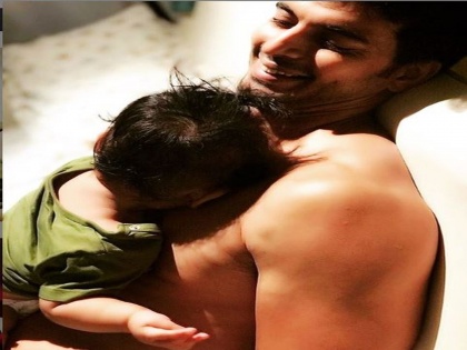 Gashmir Mahajani pic with his child like By Everyone | गश्मीर महाजनीचा लेकासोबतचा फोटो रसिकांना भावला