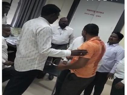 Youth pours diesel on himself in the hall of group development officers, creates a stir in Mukhed | गटविकास अधिकाऱ्यांच्या दालनात युवकाने अंगावर ओतून घेतले डीझेल, मुखेडमध्ये खळबळ