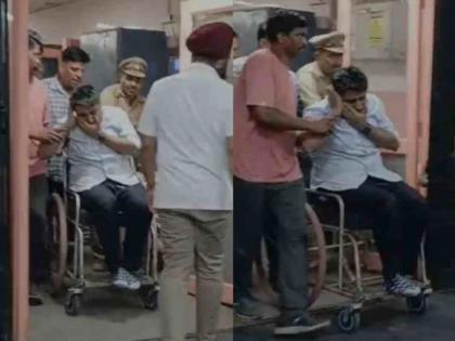 irs officer attacked by colleague in lucknow income tax office | दे दणादण! IRS अधिकारी आपापसात भिडले, एकमेकांच्या जीवावर उठले; ऑफिसमध्ये तुफान राडा irs officer attacked by colleague in lucknow income tax office | दे दणादण! IRS अधिकारी आपापसात भिडले, एकमेकांच्या जीवावर उठले; ऑफिसमध्ये तुफान राडा