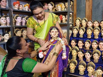 Solapur: Gauri masks from Solapur left for USA along with Pune, Mumbai, Karnataka | Solapur: पुणे, मुंबई, कर्नाटकसह अमेरिकेत निघाले सोलापुरातून गौरीचे मुखवटे