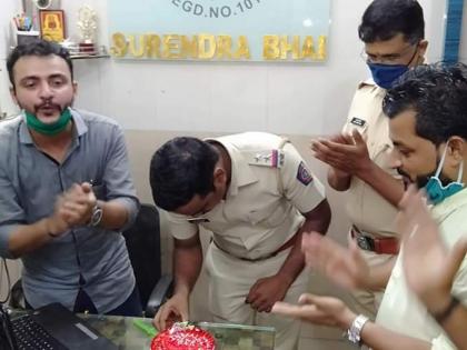 Police celebrate birthday with criminals? | गुन्हेगारांसोबत पोलिसांनी साजरा केला वाढदिवस?; व्हिडीओ व्हायरल