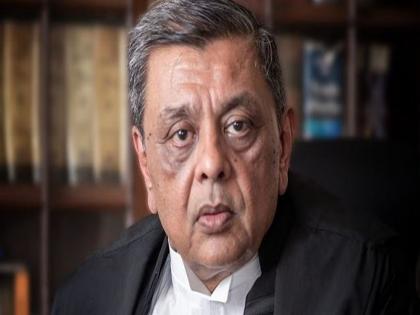 Bars and benches are incomplete without each other; Gautam Patel became emotional his retirement | बार आणि बेंच परस्परांशिवाय अपूर्ण; निवृत्तीदिनी न्या. गौतम पटेल झाले भावूक