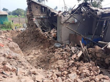 While digging the foundation, the neighboring wall collapsed and the laborer was killed. The accident took place at Gavan in Sangli | पाया खोदताना शेजारची भिंत कोसळून मजूर ठार, सांगलीतील गव्हाण येथे घडली दुर्घटना