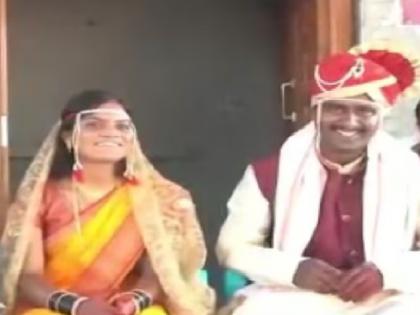 A fashion designer girl from Kolhapur married a farmer boy | कोल्हापुरातील फॅशन डिझायनर मुलीने शेतकरी तरुणाशी बांधली लग्नगाठ