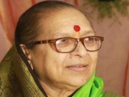 Kavivarya Mahanor's wife Sulochana Mahanor passed away | कवीवर्य ना. धो. महानोर यांना पत्नी सुलोचना महानोर यांचे निधन 