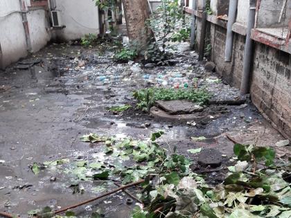 'Chokeup' in the Valley with Drainage Line Problems | ड्रेनेजलाईनच्या समस्यांनी घाटीत ‘चोकअप’ 'Chokeup' in the Valley with Drainage Line Problems | ड्रेनेजलाईनच्या समस्यांनी घाटीत ‘चोकअप’