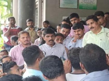 Confusion at the examination center of Ratnagiri District Bank at Gharda due to shutdown of internet the examination of 900 examinees was cancelled | रत्नागिरी जिल्हा बँकेच्या घरडा येथील परीक्षा केंद्रावर गोंधळ, ९०० परीक्षार्थ्यांची परीक्षा रद्द