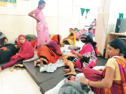 100 beds in the maternity ward of Ghati Hospital, actually 253 mothers admitted | घाटी रुग्णालयातील प्रसुती विभागात १०० खाटा, प्रत्यक्षात २५३ माता