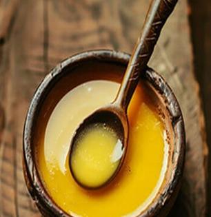 GST मुळे ३० रुपये स्वस्त झालेलं 'या' दिग्गज ब्रँडचं तूप; आता कंपनीनं ९० रुपयांची केली वाढ