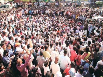 All parties rallied for OBCs; Taking a step back from the government, fromer cm Devendra Fadnavis accepted the formula pdc | ओबीसींसाठी सर्व पक्ष एकवटले; सरकारकडून एक पाऊल मागे जात फडणवीस यांचा फॉर्म्युला मान्य