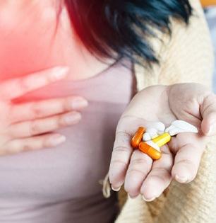 छातीत सारखी जळजळ, ॲसिडिटीवर औषधे घेताय? Gut Health वर होतोय परिणाम, सोपा उपाय- तज्ज्ञ म्हणतात..