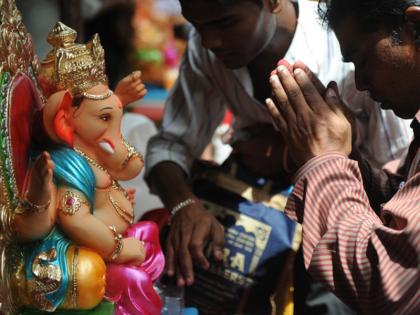 Ganesh Chaturthi 2021: Can't you invite Ganpati at home this year? Don't worry, read what the scriptures say! | Ganesh Chaturthi 2021 : यावर्षी तुम्हाला घरी गणपती बसवता येणार नाही? काळजी करू नका, शास्त्र काय सांगते वाचा!