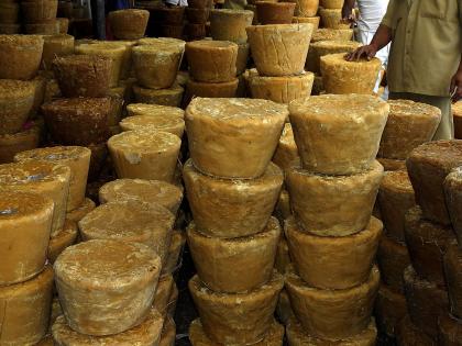 Jaggery adulteration after price hike by production | गुळाला डसला साखरेच्या भेसळीचा मुंगळा...