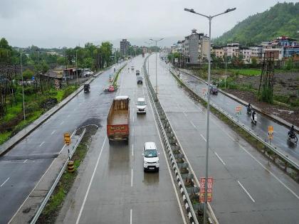 Raigad district administration and police force to ensure that devotees traveling to Konkan on the Mumbai-Goa highway for Ganeshotsav have an accident-free journey | मुंबई-गोवा महामार्गावरील अपघातांचे विघ्न दूर; गणेशोत्सवात रायगड पोलिस व प्रशासनाचे यश