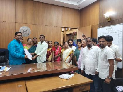 RG chief meets st commissioner for justice of Bhom residents in goa | भोमवासियांच्या न्यायासाठी आरजी प्रमुखांनी घेतली एसटी आयुक्तांची भेट 